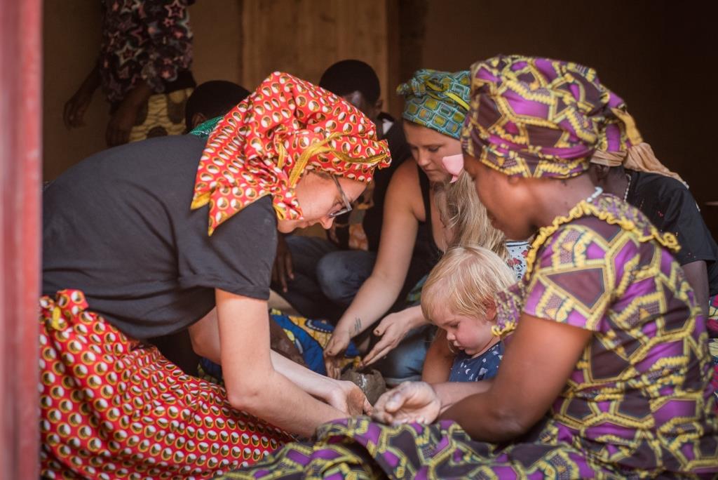 Traditional Pottery Experience - Image 6